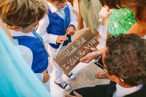 wooden-sign-wedding-ideas
