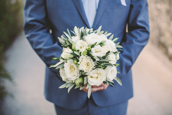 ivory-roses-bridal-bouquetes