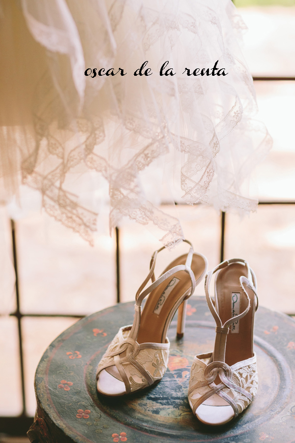 romantic-wedding-shoes-oscar-delarenta