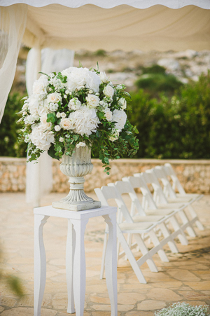 wedding-decorations-white-peonies
