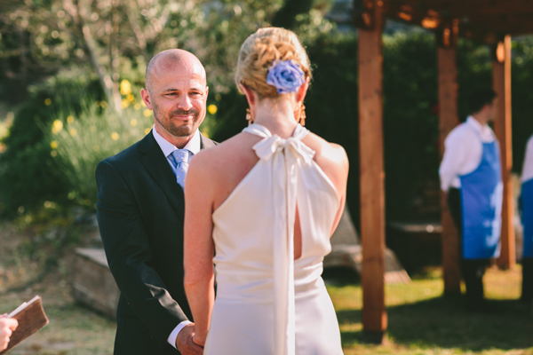 wedding-dress-outdoor-ceremony