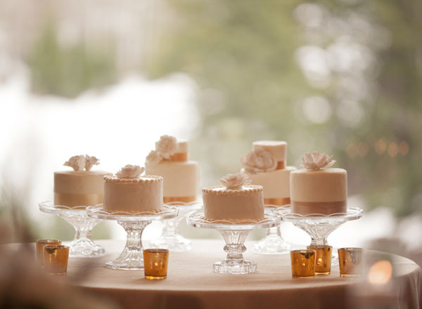 individual-mini-wedding-cakes