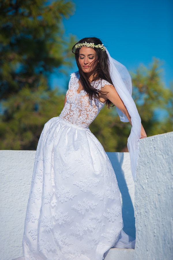 summer-wedding-santorini-bride-1