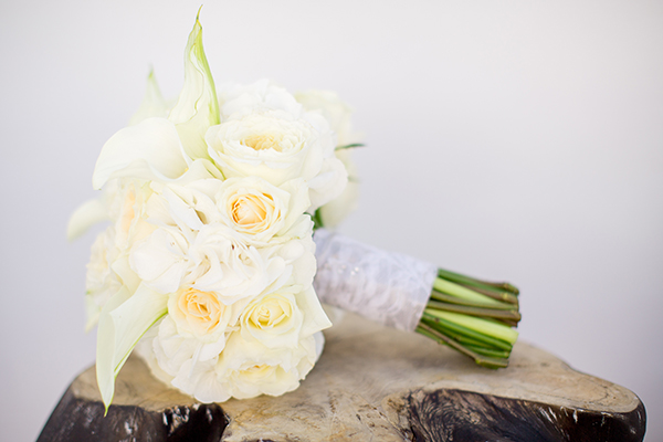 bridal-bouquet-white-peonies