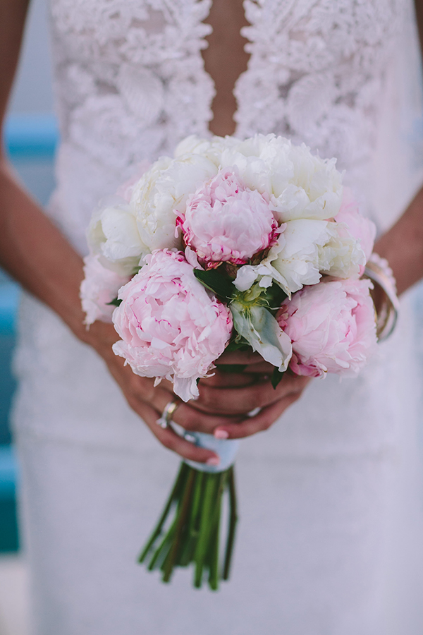 bridal-bouquet-with-peonies