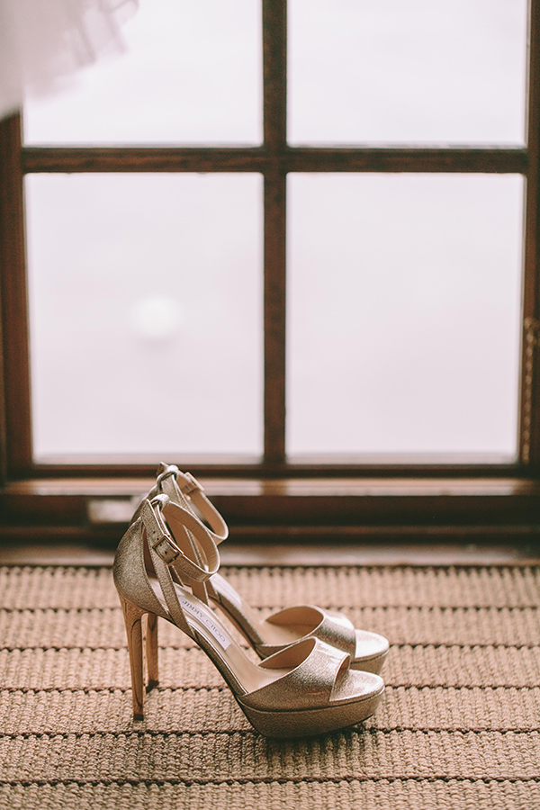 gold-bridal-shoes