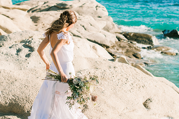 Whimsical bridal shoot in Naxos