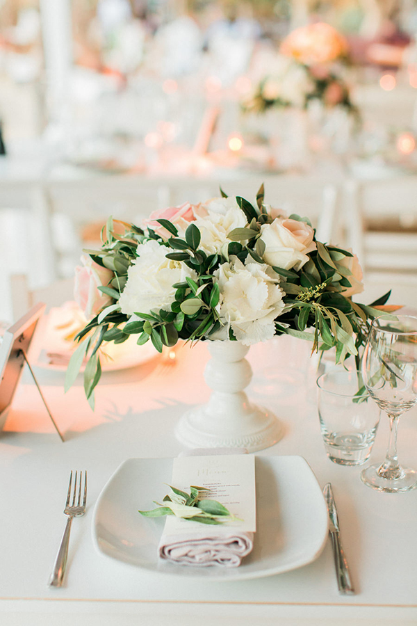 peonies-roses-wedding-decoration