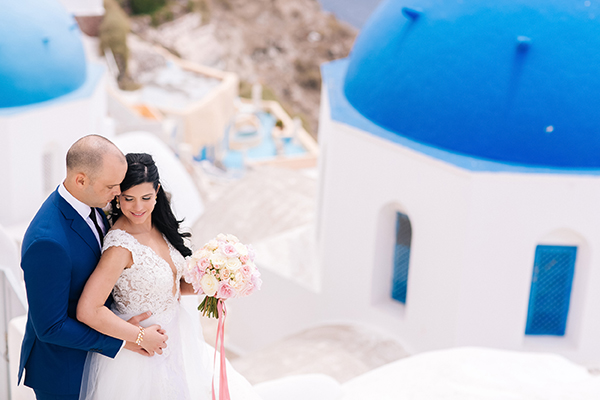 Romantic pink and gold wedding in Santorini