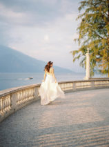 Romantic inspiration shoot at Lake Como - Chic & Stylish Weddings