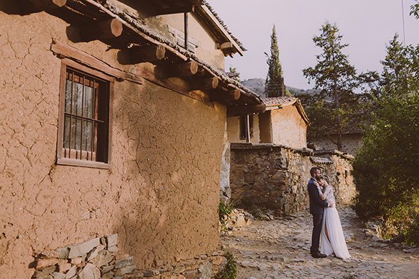 beautiful-rustic-wedding-in-cyprus-4