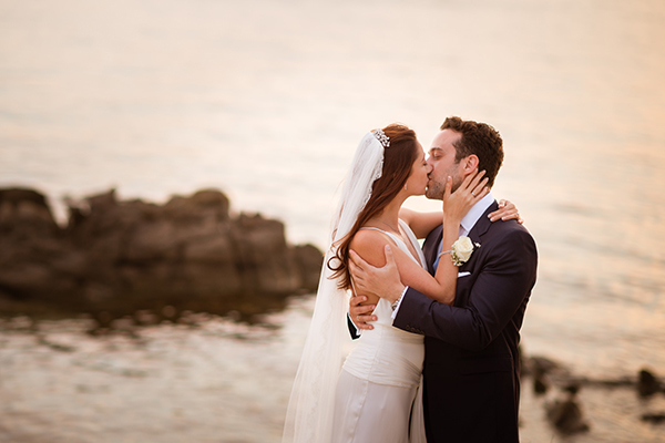 Naturally beautiful wedding in Mykonos | Lara & George