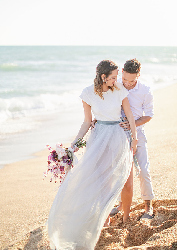 romantic-engagement-session-at-the-beach-1