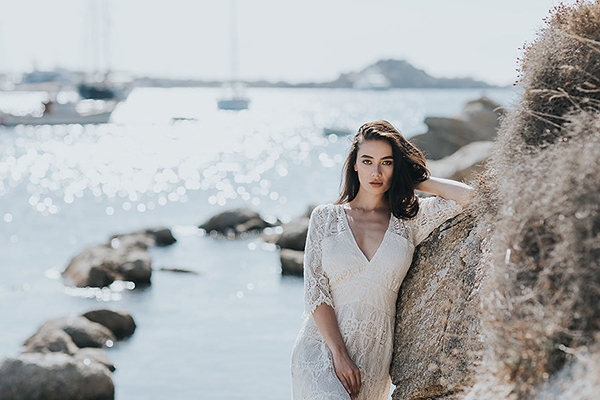 Gorgeous elopement shoot in Mykonos