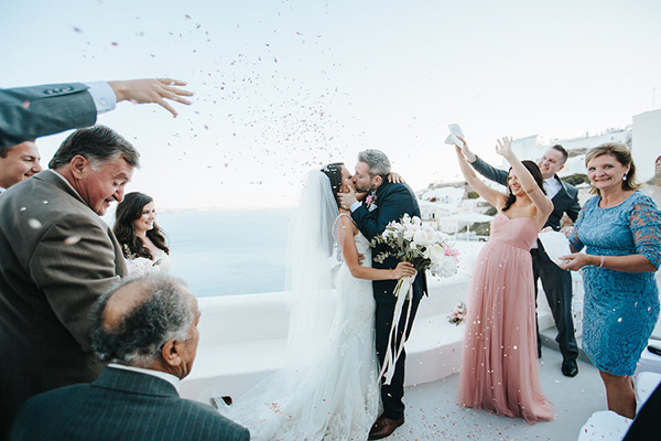 romantic-destination-wedding-Santorini-24