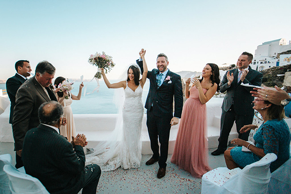 romantic-destination-wedding-Santorini-25