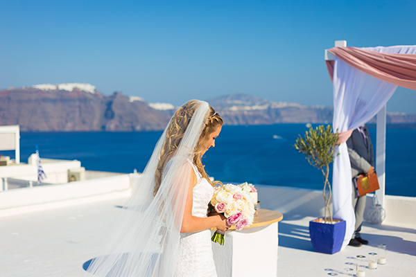 pink-and-gold-wedding-in-santorini-22