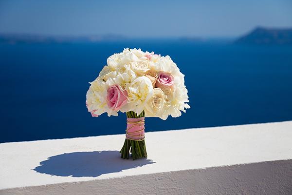 pink-and-gold-wedding-in-santorini-7