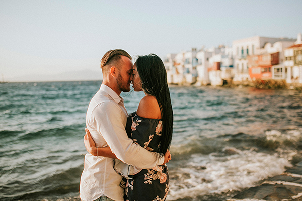 Engagement photoshoot in Mykonos | Adeline & Maxime
