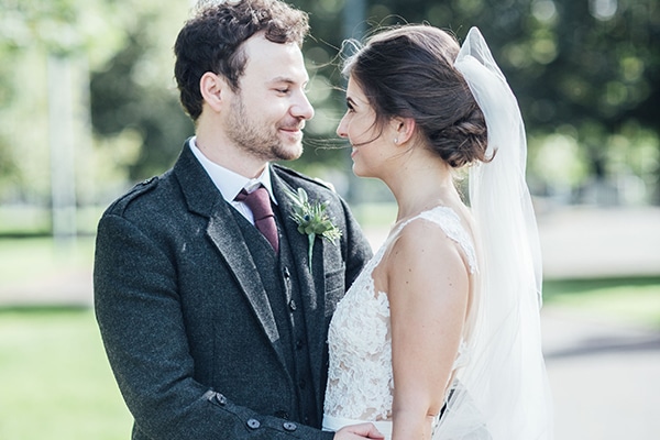 Traditional Scottish wedding with burgundy and blush colors | Christina & Paul