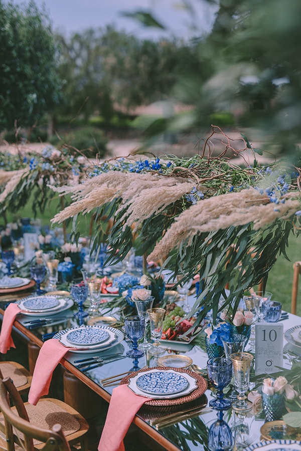 gorgeous-chic-styled-shoot-royal-blue-hues_20