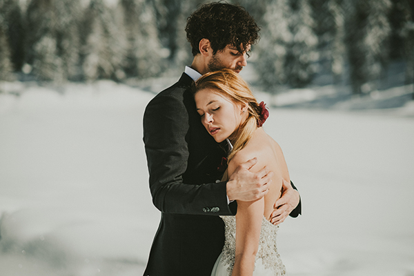 Dreamy elopement in the woods