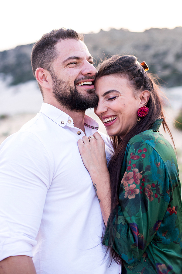 gorgeous-relaxed-engagement-session_07