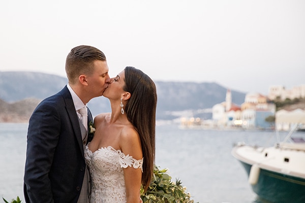 Traditional Greek wedding with green and beige hues | Polyxeni & Gerard