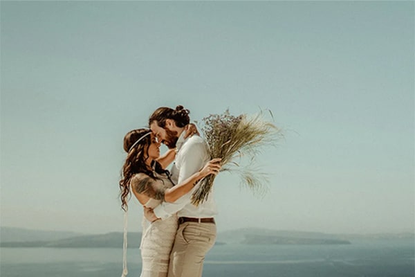 Beautiful wedding video in Santorini | Lindsey & Dune