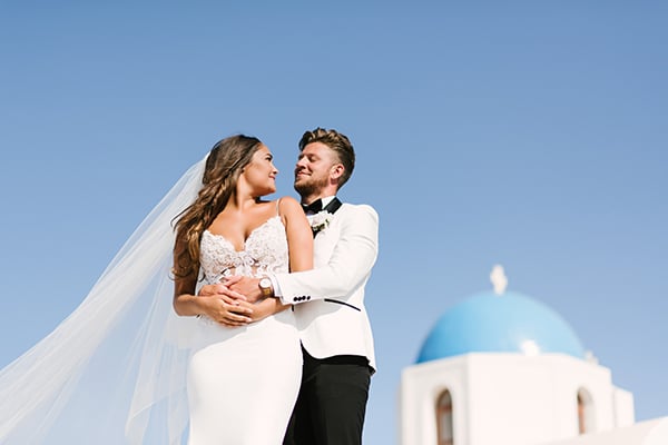 Chic & elegant wedding in Santorini | Chelsea & George
