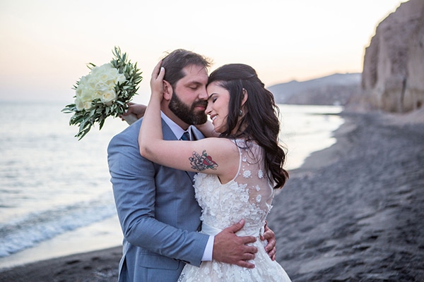 Dreamy wedding in Santorini with peach and white colors | Andrea & Andre