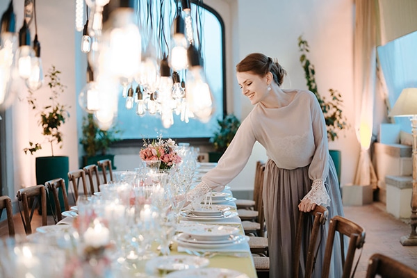 Romantic moody styled shoot in a luxurious villa