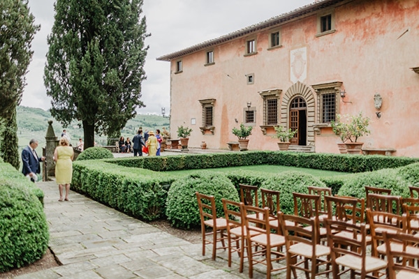 romantic-summer-wedding-tuscany-rustic-details_17