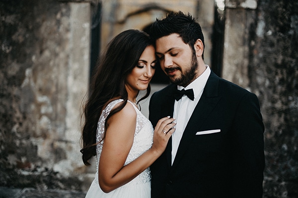 Summer wedding with olives and white flowers | Roberta & Demetris