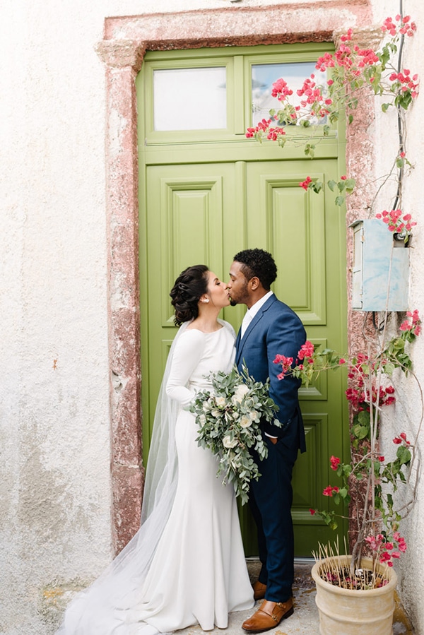intimate-elegant-wedding-white-roses-olive-branches_05