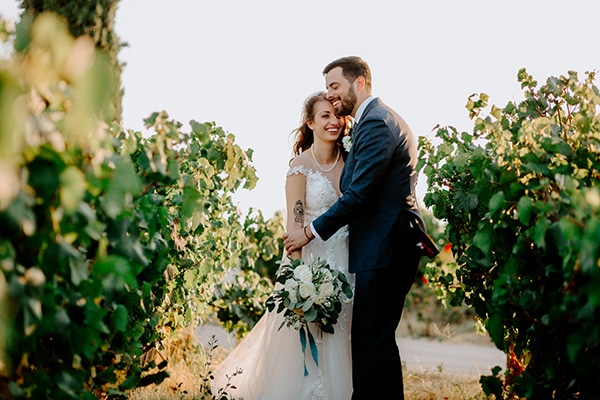 Dreamy summer wedding in Athens with lush greenery and fairylights | Maria & Peter