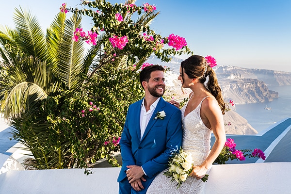 romantic-summer-wedding-most-breathtaking-view-Santorini-island_02x