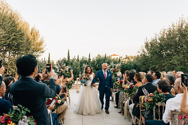Colorful garden style wedding at Pyrgos Petreza│ Patricia & Nikos