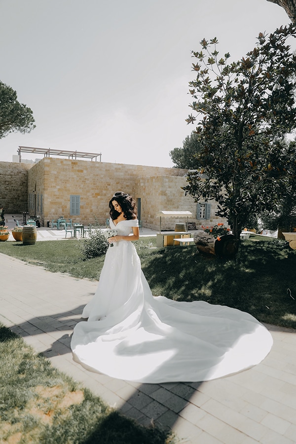 intimate-outdoor-wedding-lebanon-romantic-elegant-touches_02