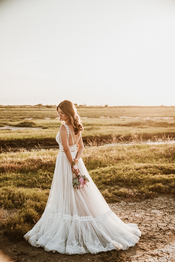 rustic-summer-wedding-thessaloniki-lavender-peonies_03x