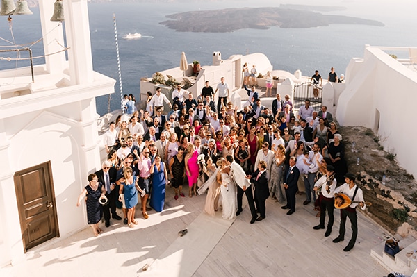 glamorous-summer-wedding-santorini-island-pastel-hues_14