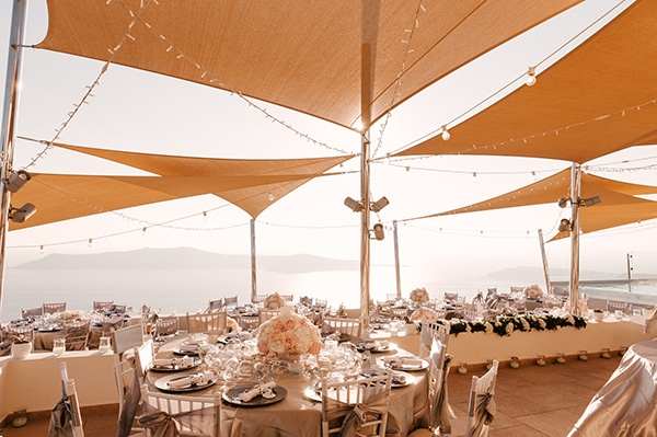 glamorous-summer-wedding-santorini-island-pastel-hues_15