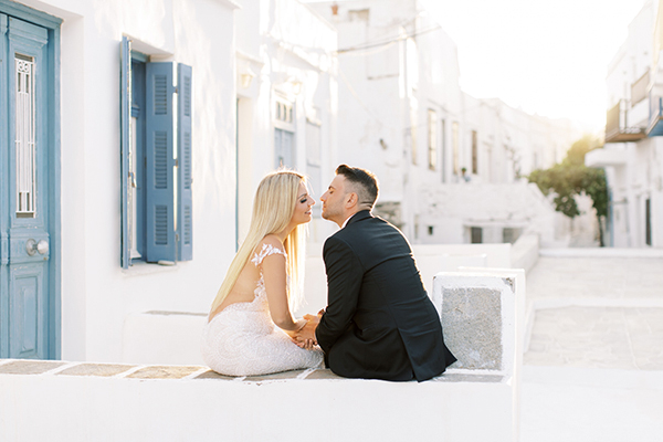 Luxurious summer wedding in Sifnos with romantic blossoms in white hues │ Katerina & Spyros