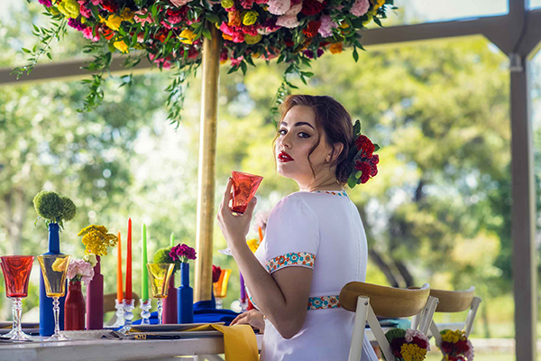 colorful-styled-shoot-with-modern-flair_10
