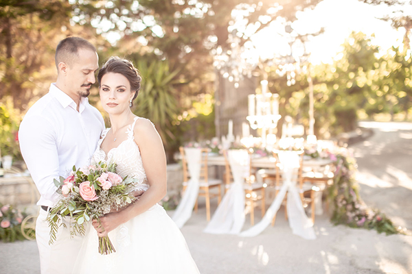 Dreamy wedding inspiration in Kefalonia island with elegant chic details