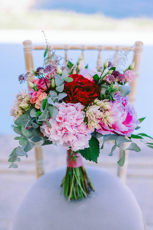 colorful-wedding-athens-lush-flowers-vibrant-colors_05x