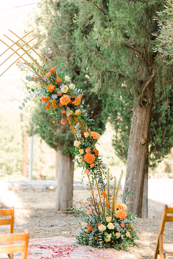 dreamy-forest-wedding-kefalonia-bold-coral-hues_09
