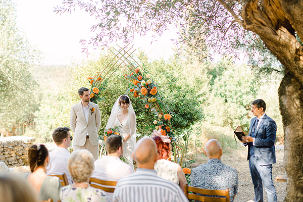dreamy-forest-wedding-kefalonia-bold-coral-hues_14