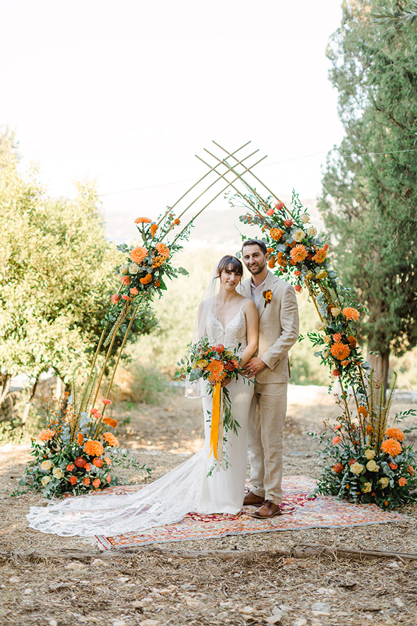 dreamy-forest-wedding-kefalonia-bold-coral-hues_15