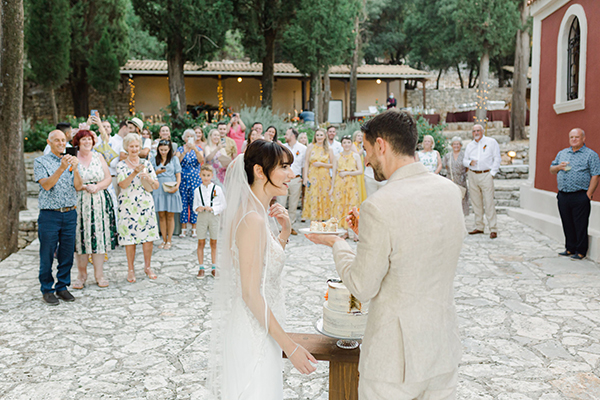 dreamy-forest-wedding-kefalonia-bold-coral-hues_26